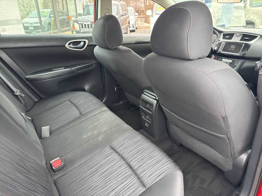 2019 Nissan Sentra Image 36