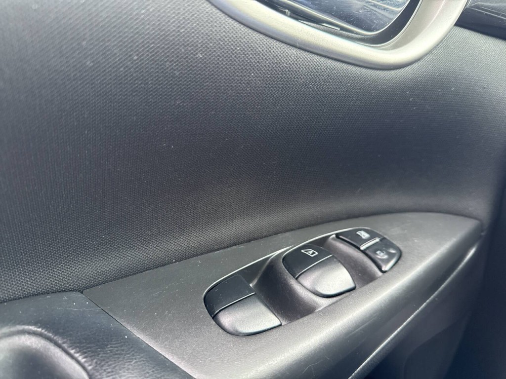 2019 Nissan Sentra Image 14