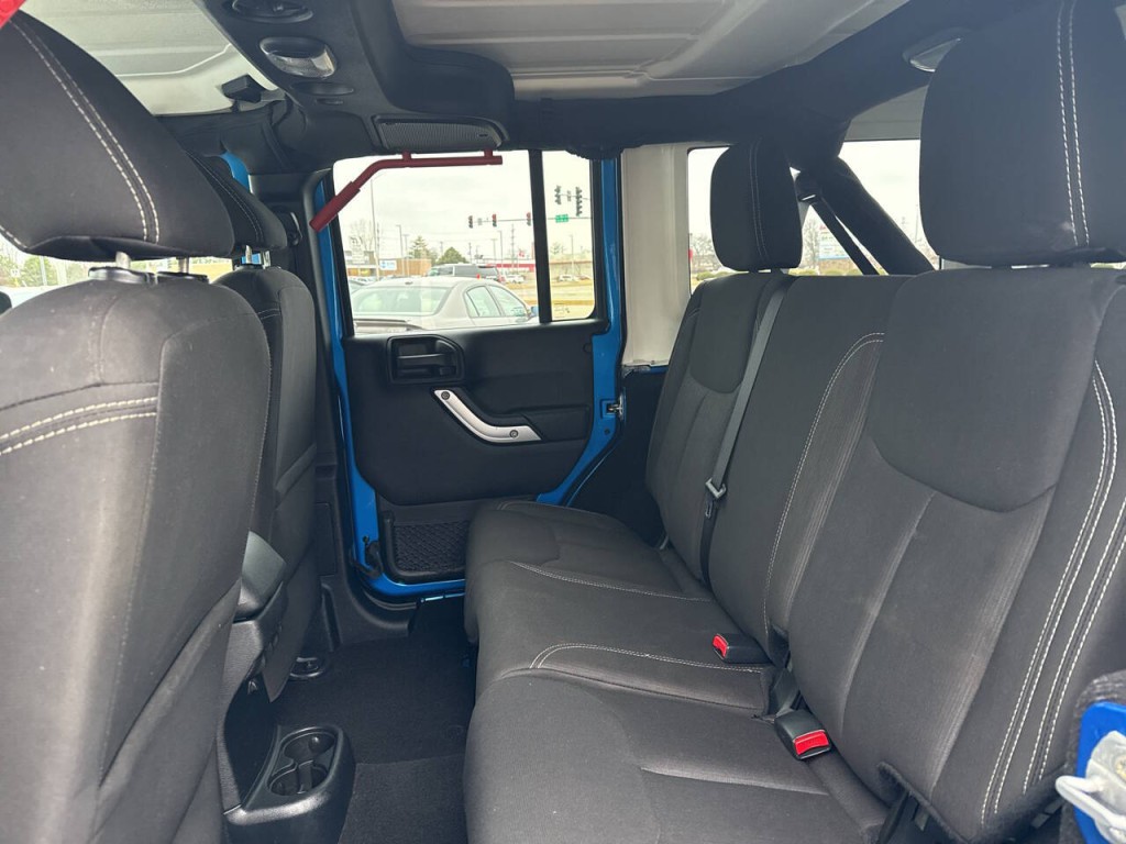 2016 Jeep Wrangler Unlimited Image 38