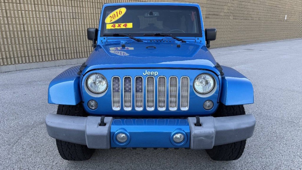 2016 Jeep Wrangler Unlimited Image 9