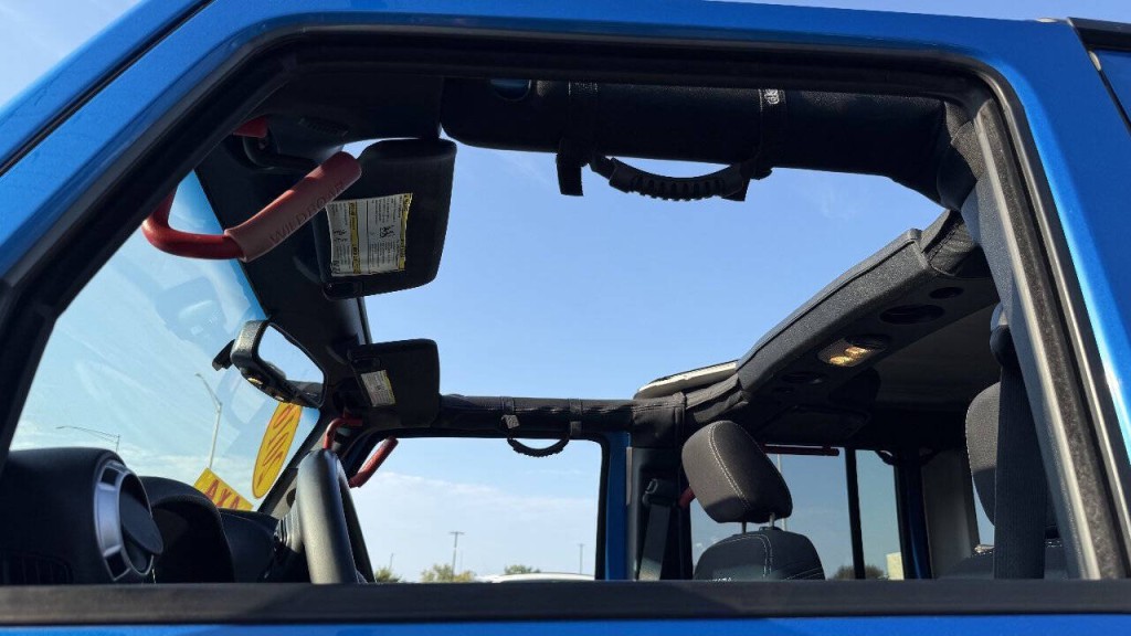 2016 Jeep Wrangler Unlimited Image 12