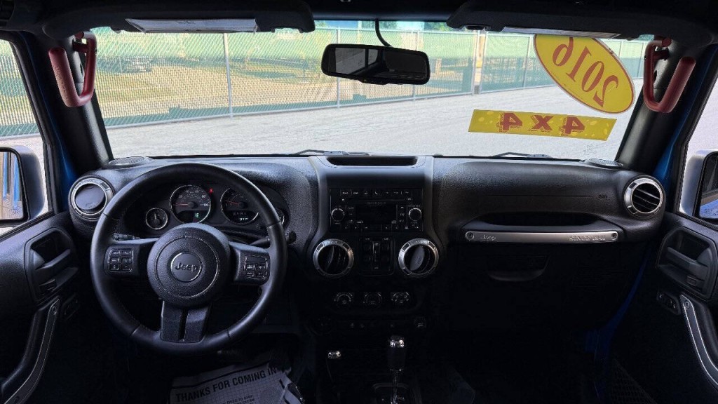 2016 Jeep Wrangler Unlimited Image 17