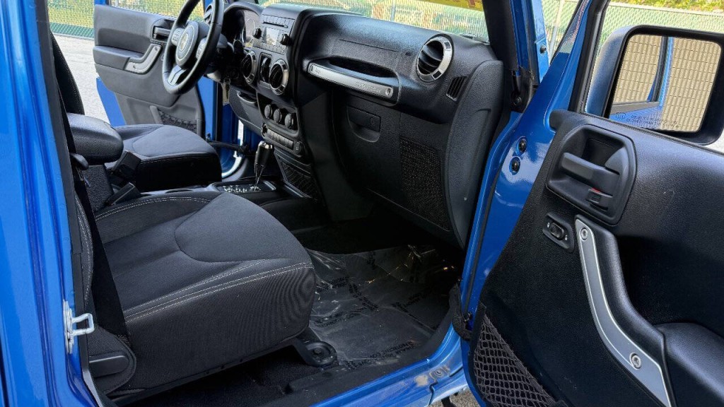 2016 Jeep Wrangler Unlimited Image 22