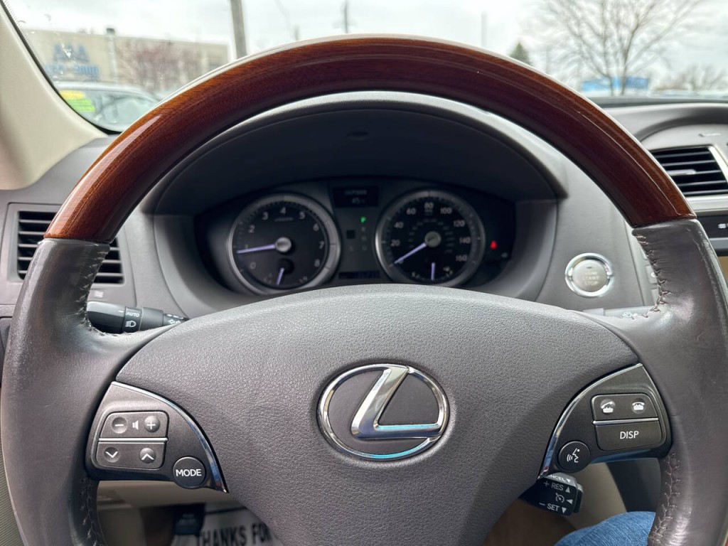 2011 Lexus ES 350 Image 19