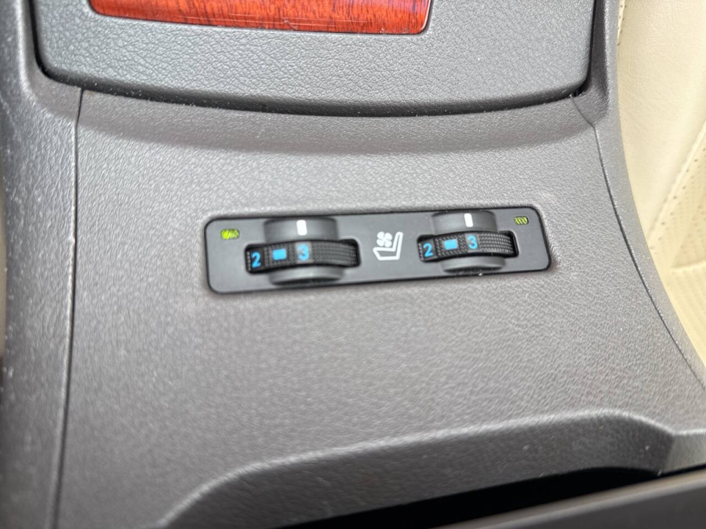 2011 Lexus ES 350 Image 24