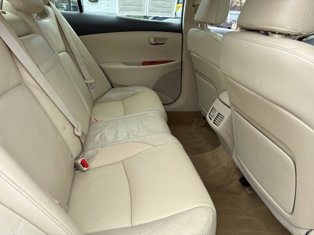 2011 Lexus ES 350 Image 41
