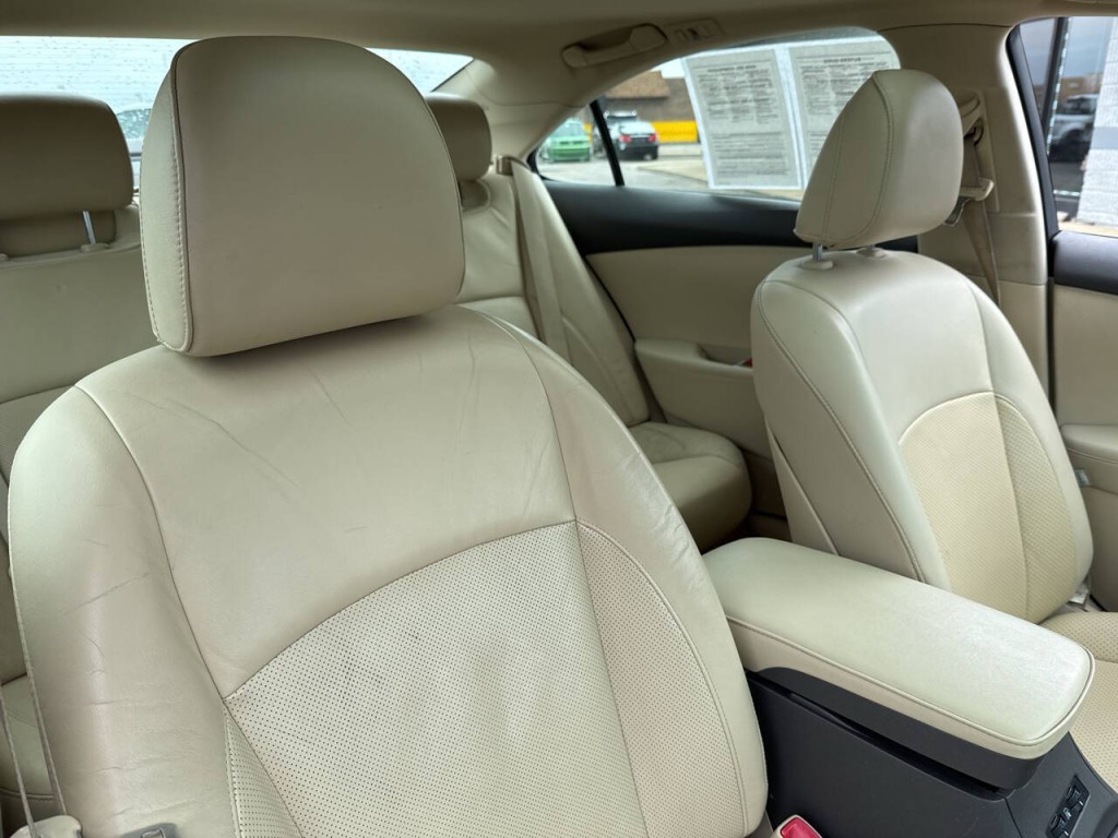 2011 Lexus ES 350 Image 46