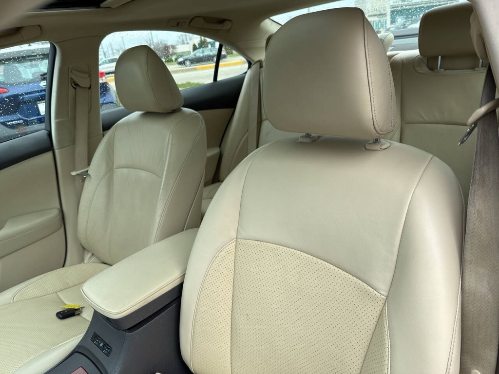 2011 Lexus ES 350 Image 47