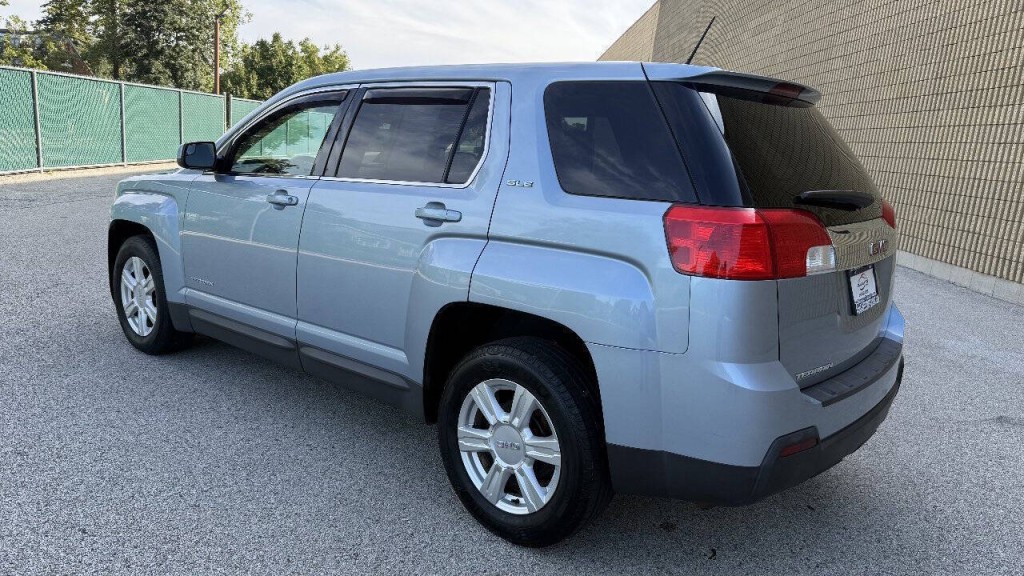 2014 GMC Terrain Image 2