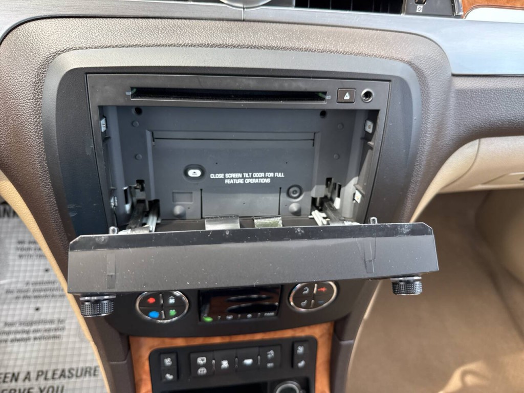 2010 Buick Enclave Image 21