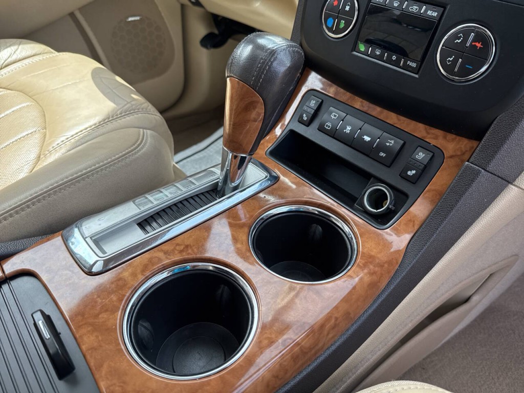 2010 Buick Enclave Image 22