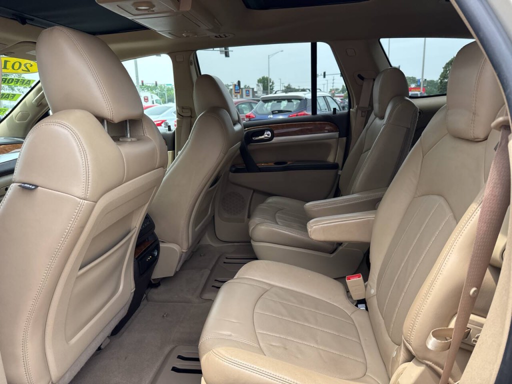 2010 Buick Enclave Image 31