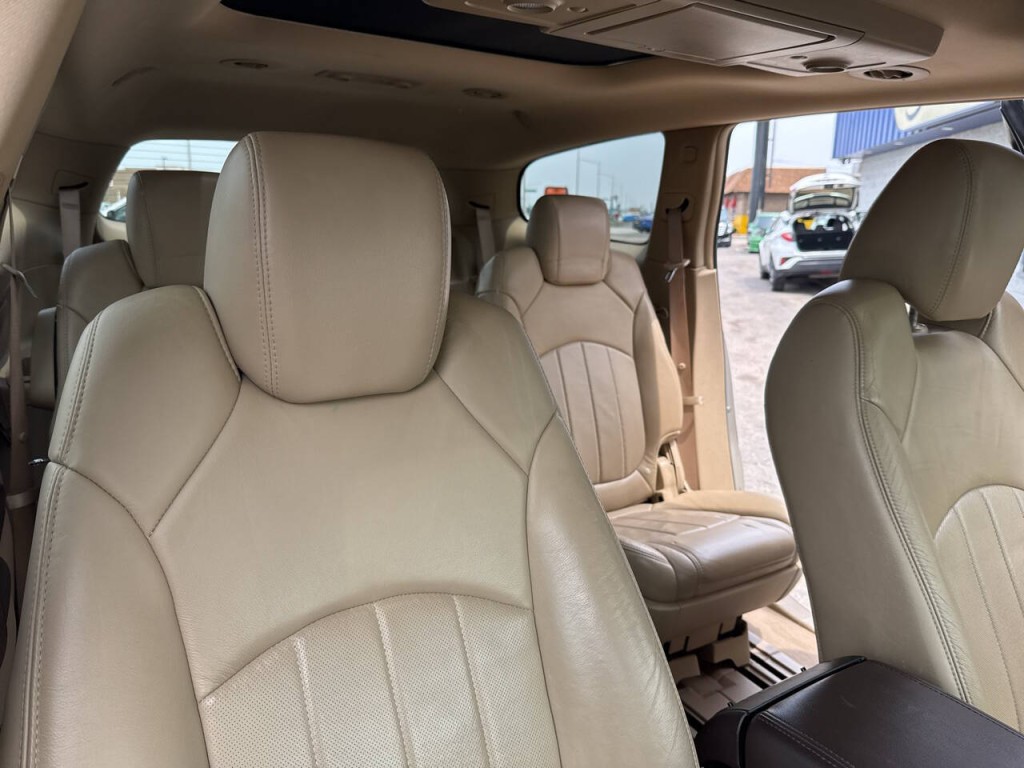 2010 Buick Enclave Image 35