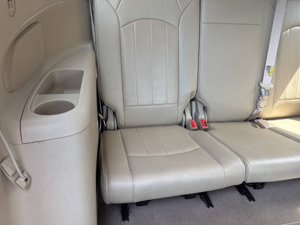 2010 Buick Enclave Image 37