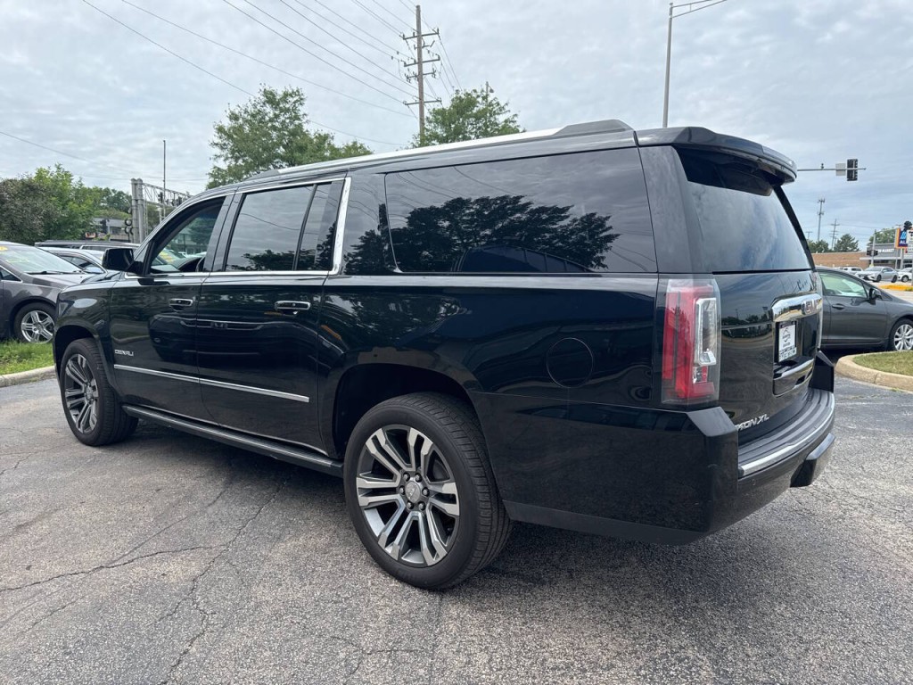 2018 GMC Yukon Image 4