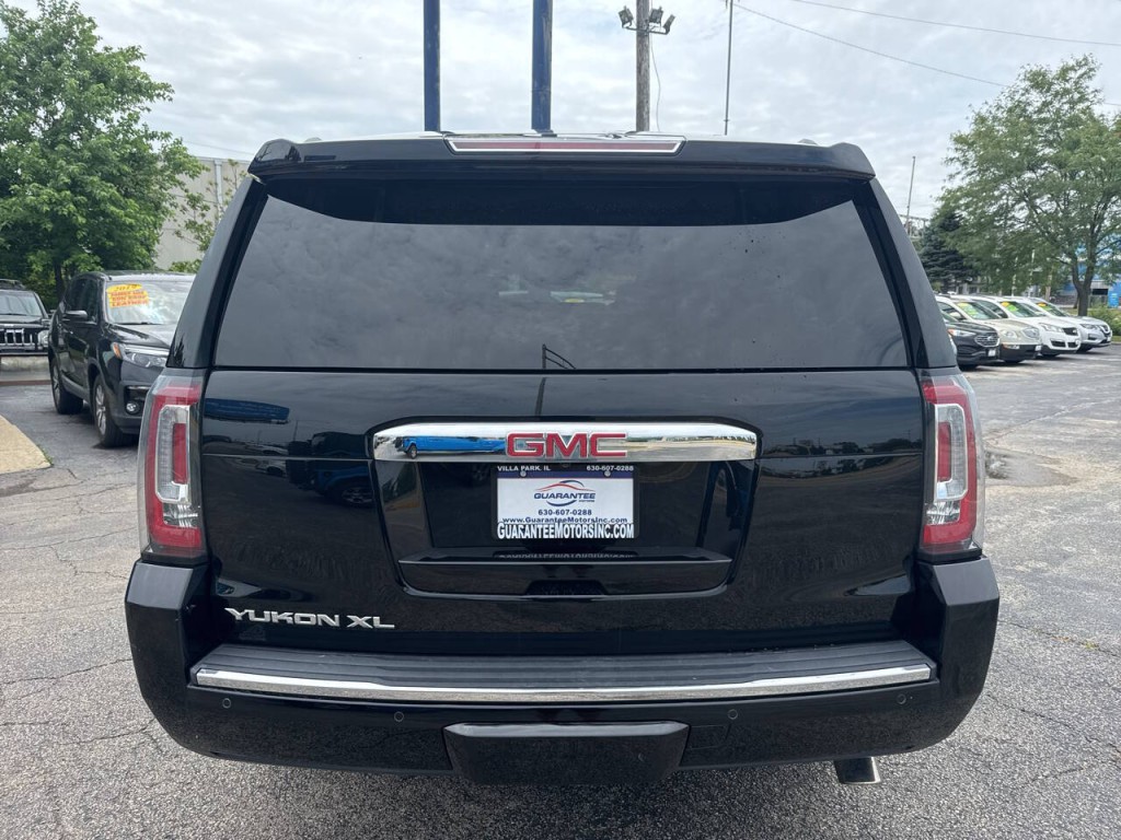 2018 GMC Yukon Image 9