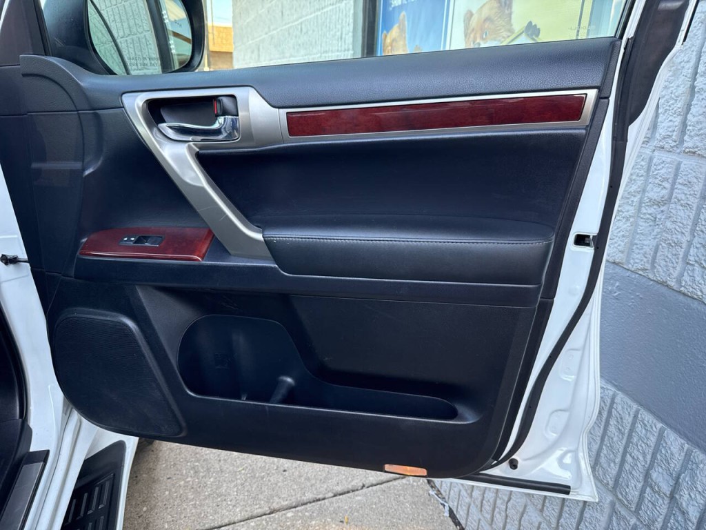 2016 Lexus GX 460 Image 15