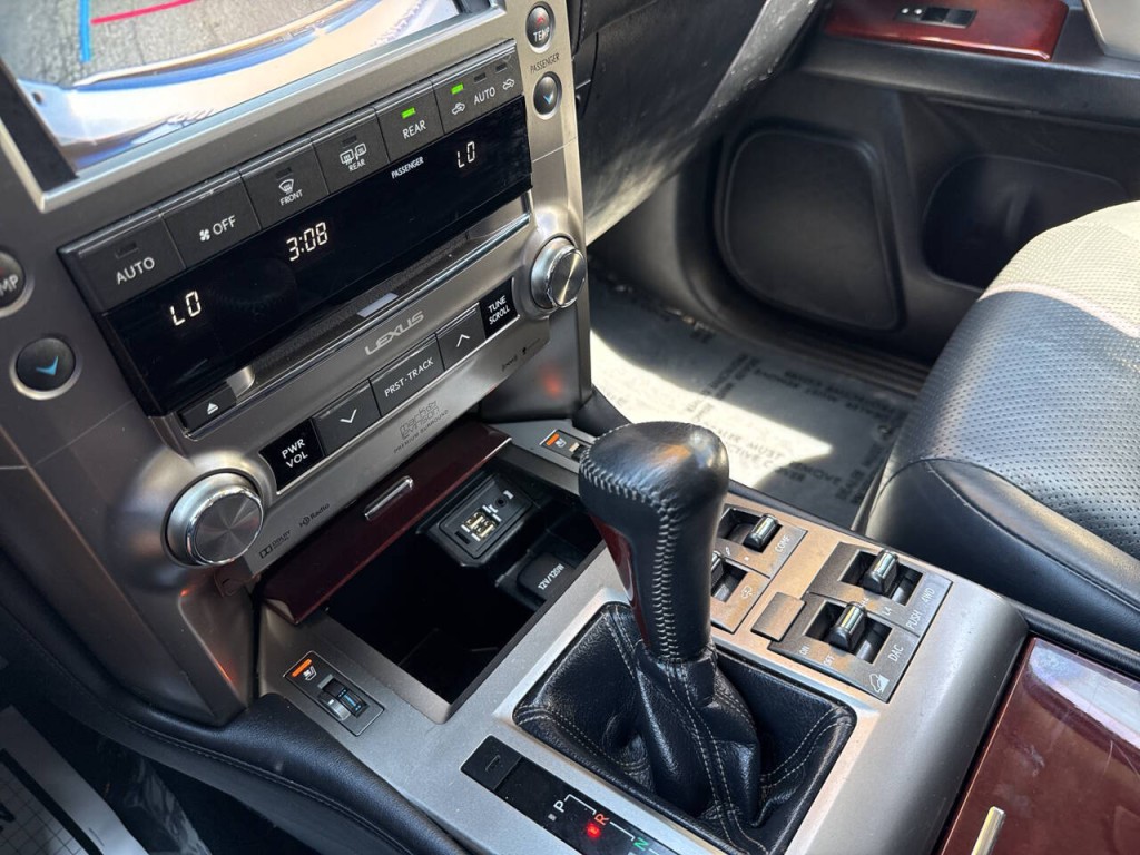 2016 Lexus GX 460 Image 34