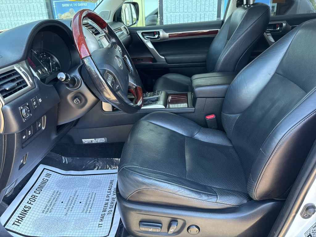 2016 Lexus GX 460 Image 38