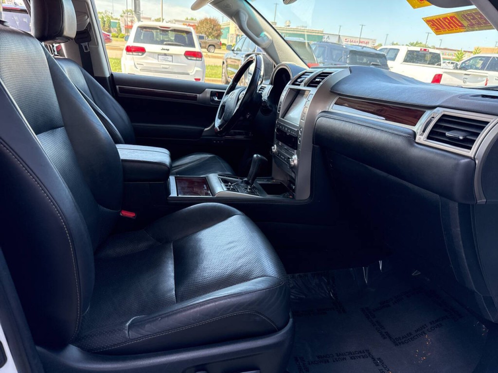 2016 Lexus GX 460 Image 44