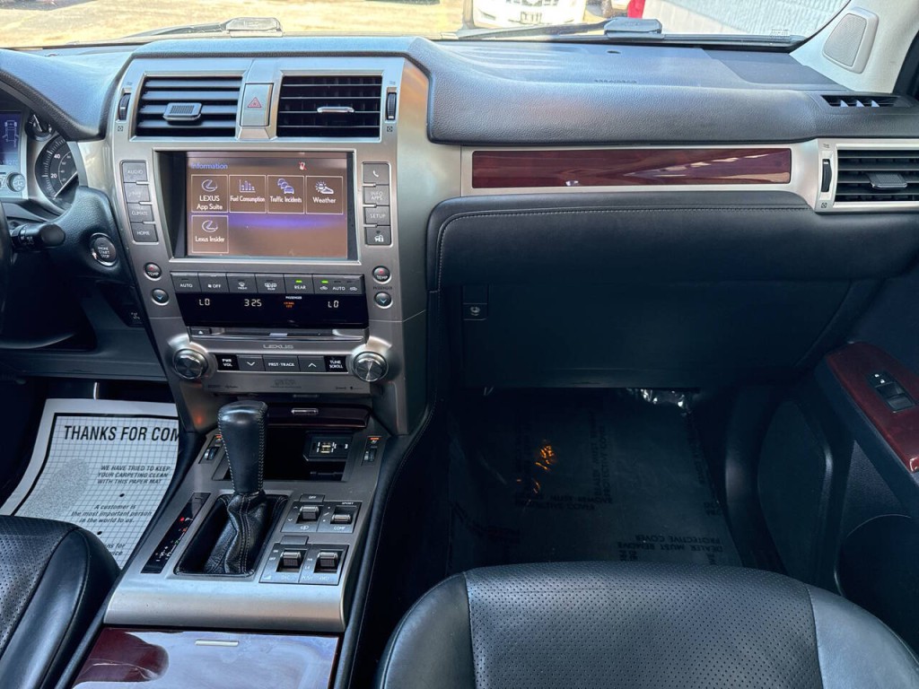 2016 Lexus GX 460 Image 46