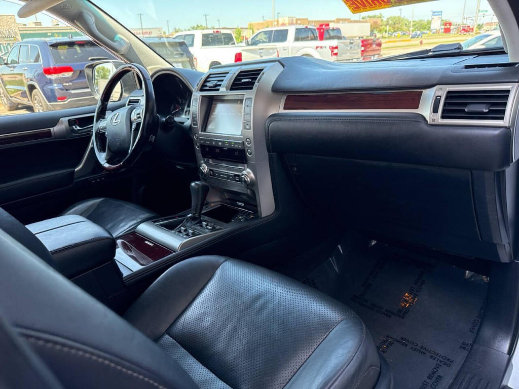 2016 Lexus GX 460 Image 47