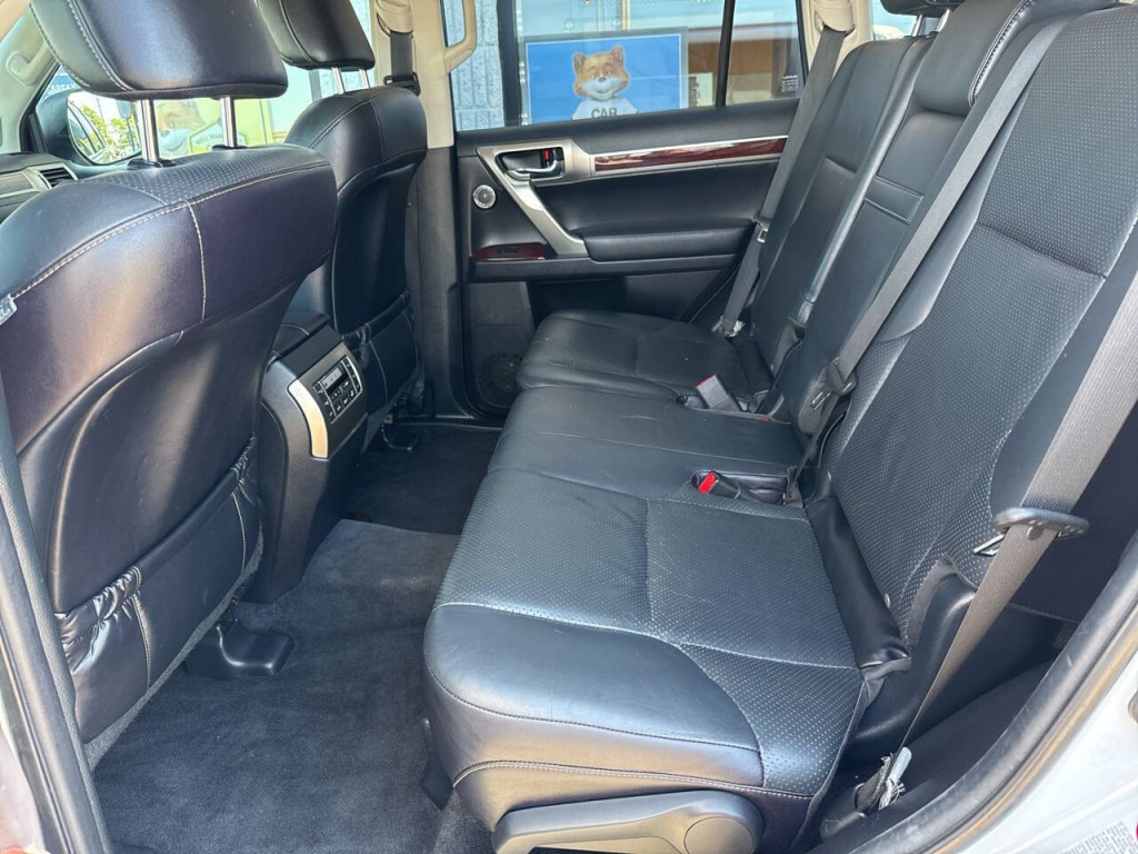 2016 Lexus GX 460 Image 48