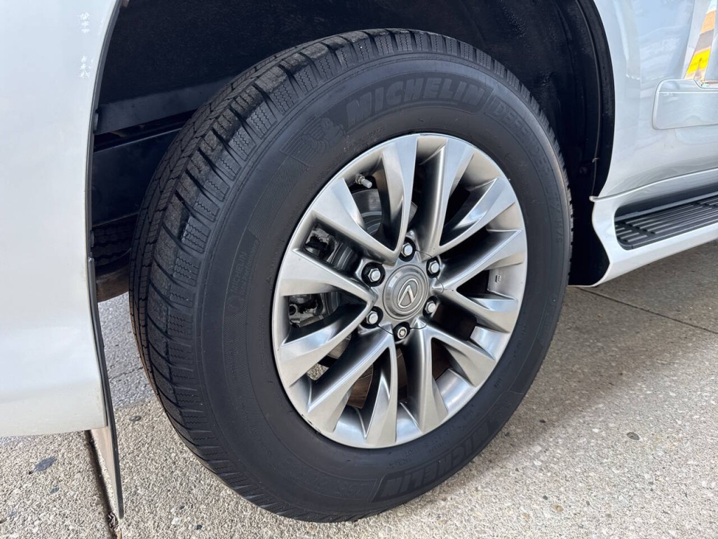 2016 Lexus GX 460 Image 66