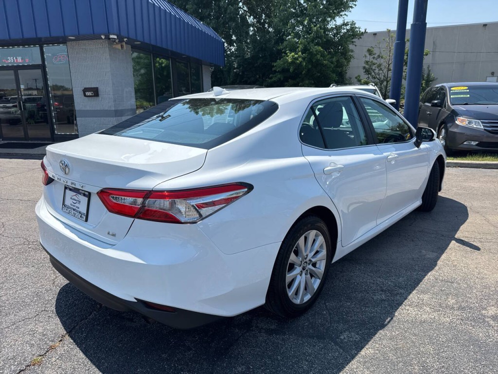 2019 Toyota Camry Image 4