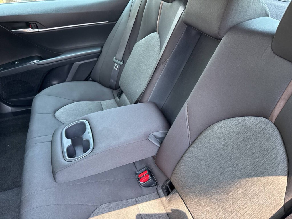 2019 Toyota Camry Image 36