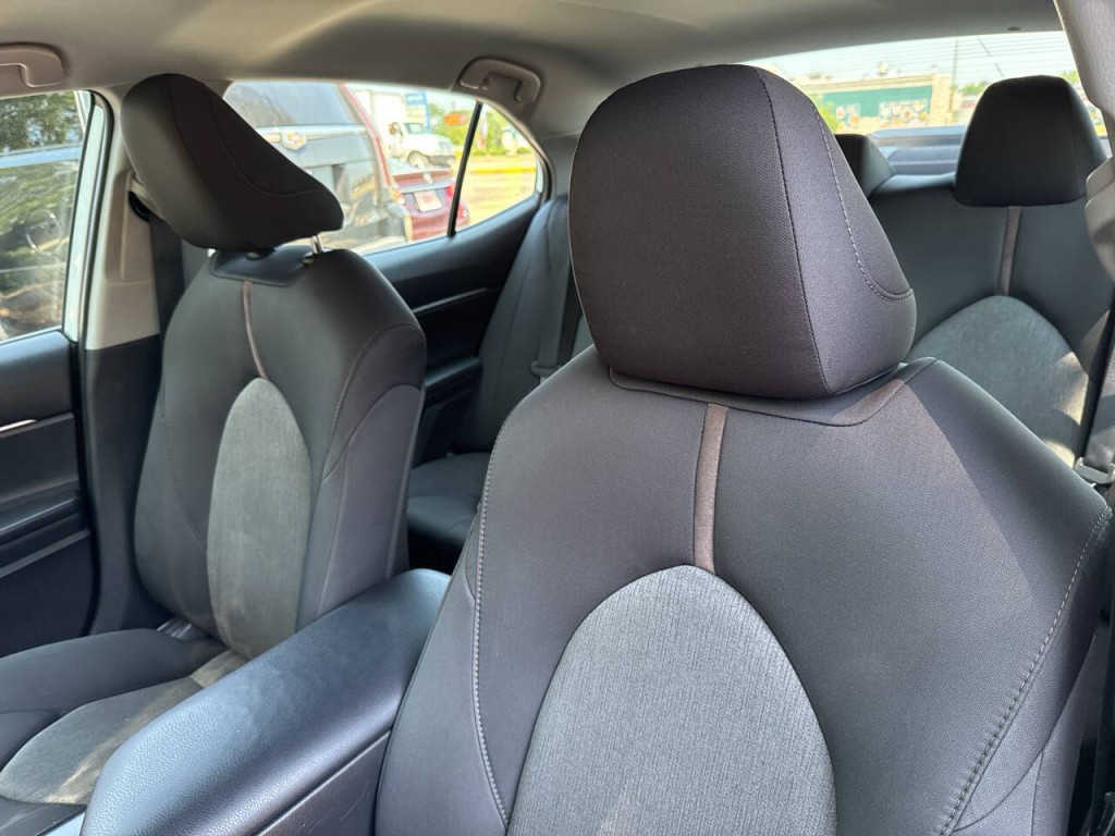 2019 Toyota Camry Image 41