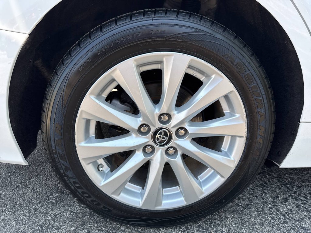 2019 Toyota Camry Image 45