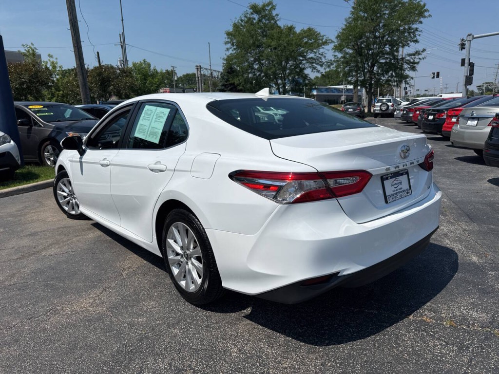 2019 Toyota Camry Image 4