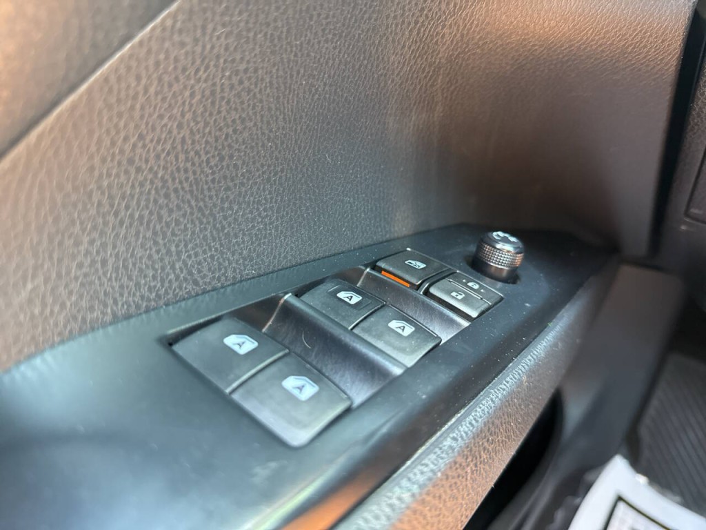 2019 Toyota Camry Image 17