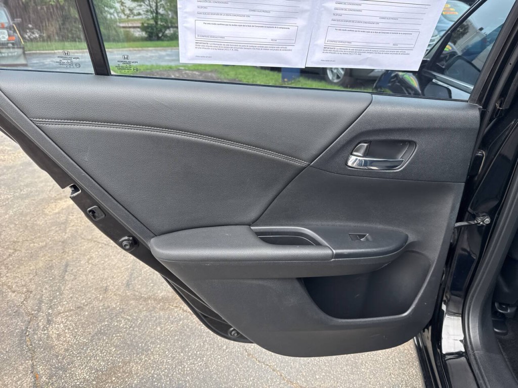 2014 Honda Accord Image 17