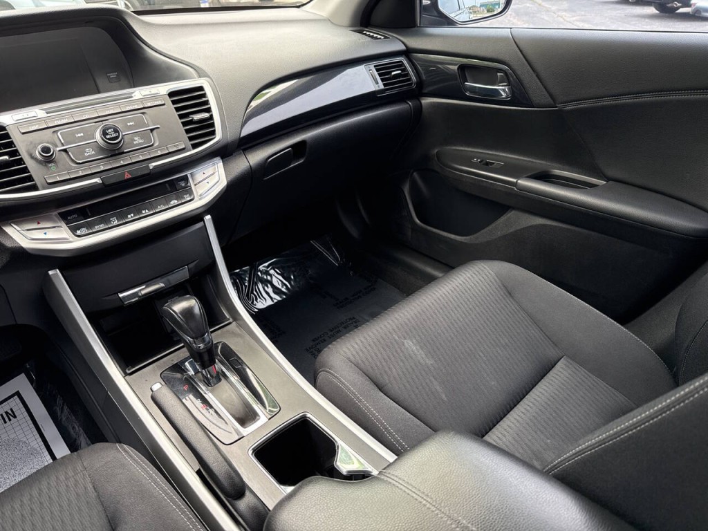 2014 Honda Accord Image 32