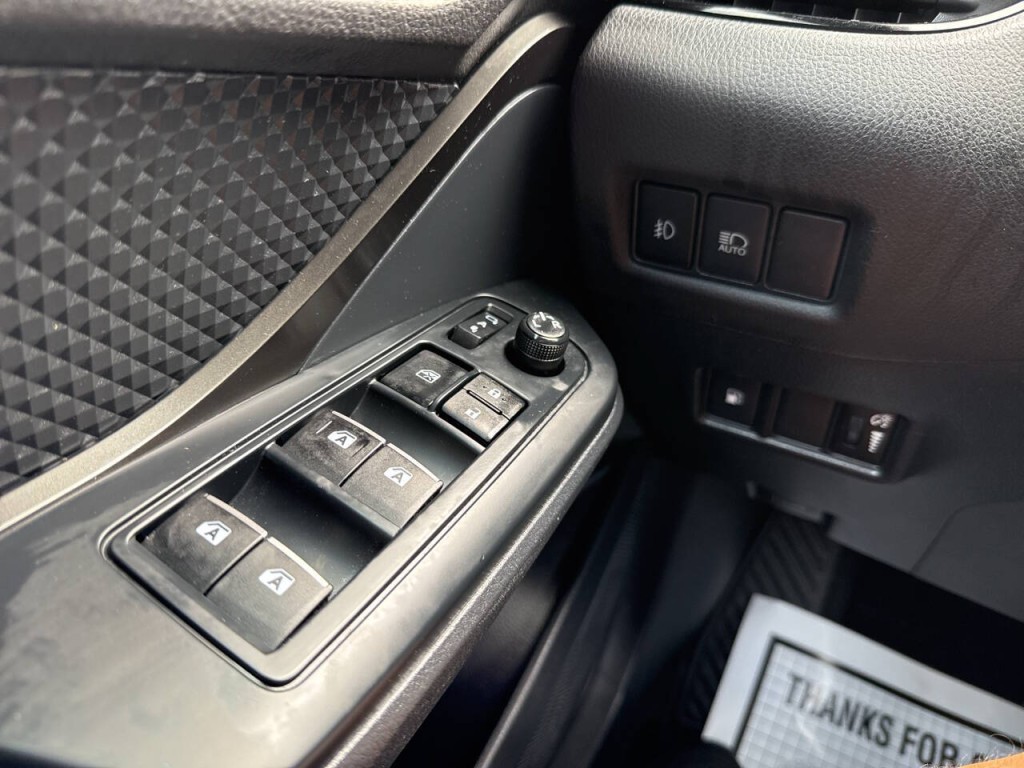 2018 Toyota C-HR Image 18