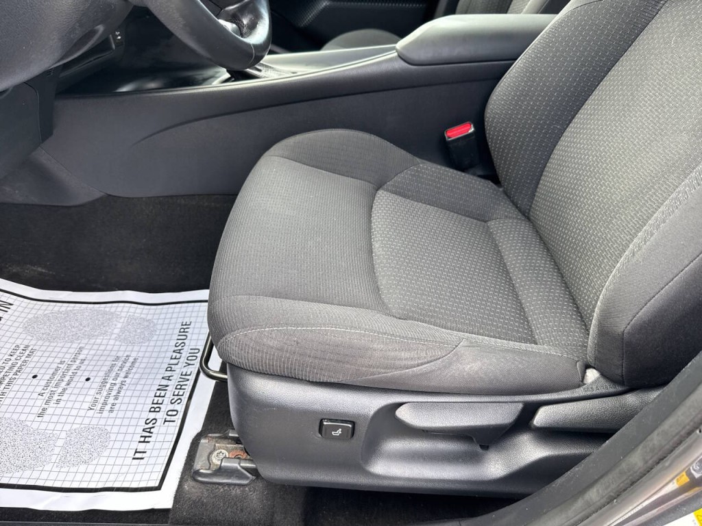 2018 Toyota C-HR Image 33