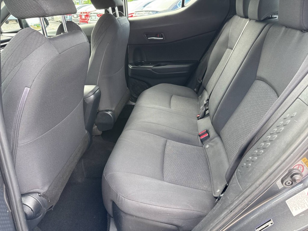 2018 Toyota C-HR Image 42