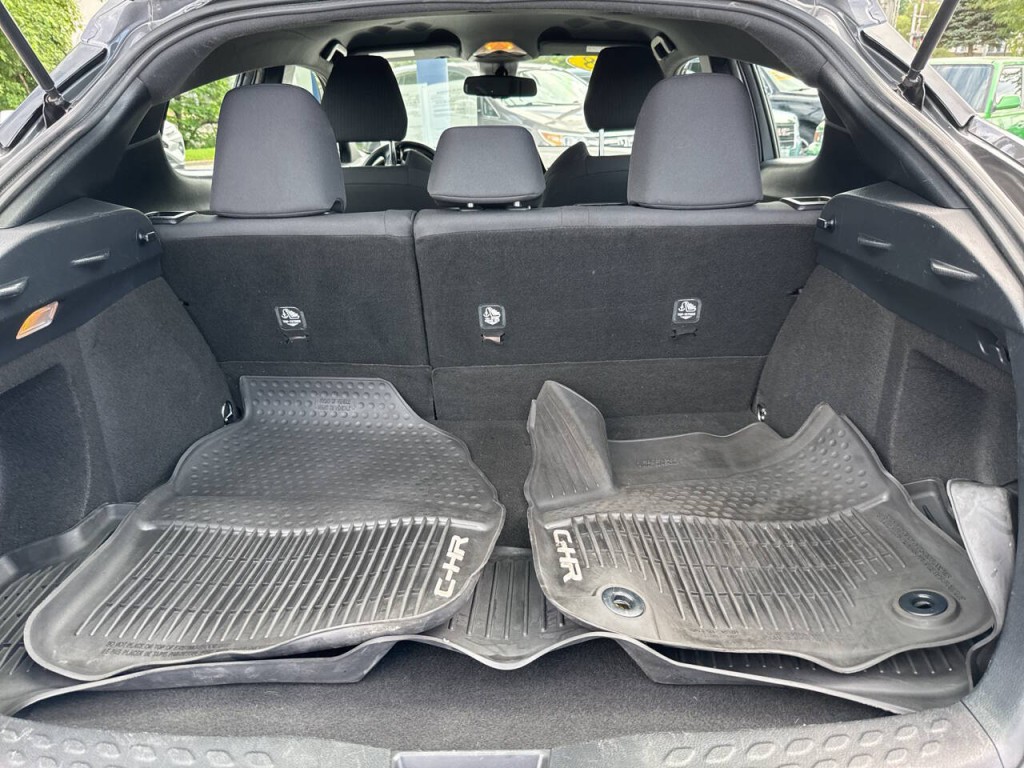 2018 Toyota C-HR Image 52