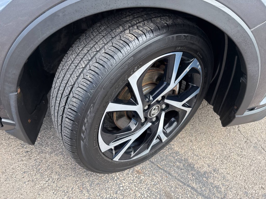 2018 Toyota C-HR Image 55