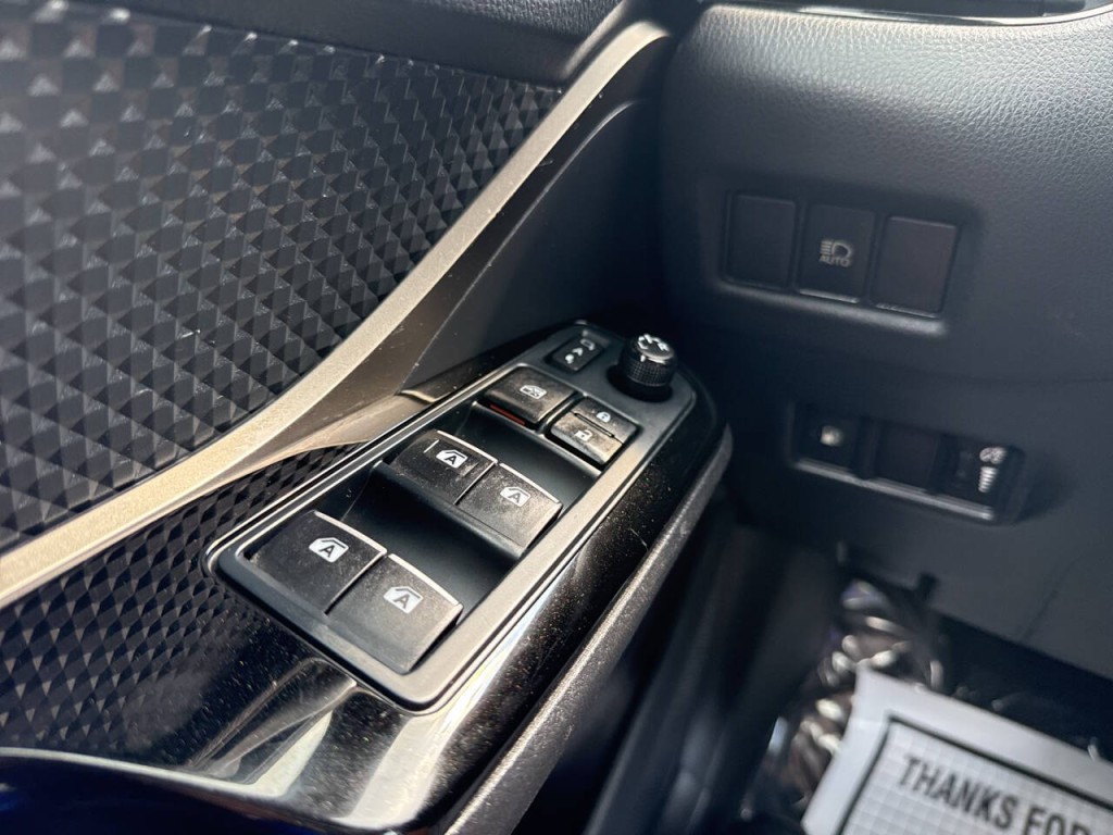 2019 Toyota C-HR Image 17