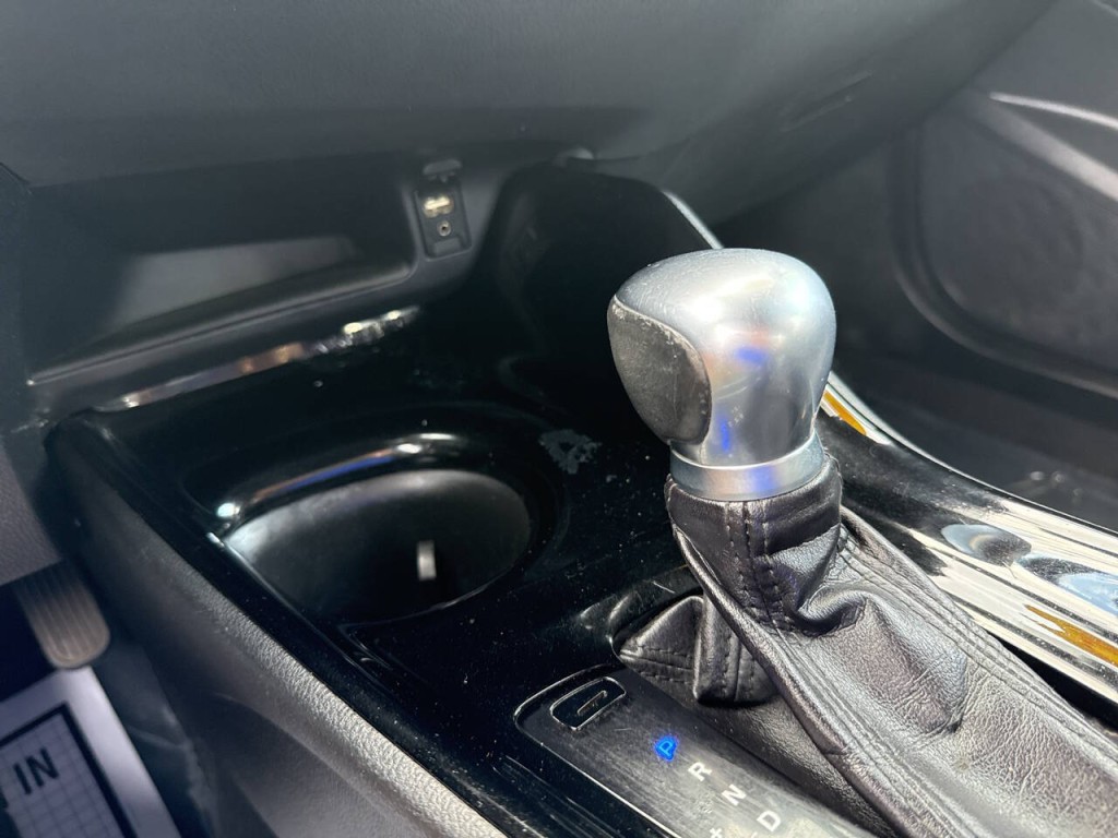 2019 Toyota C-HR Image 24