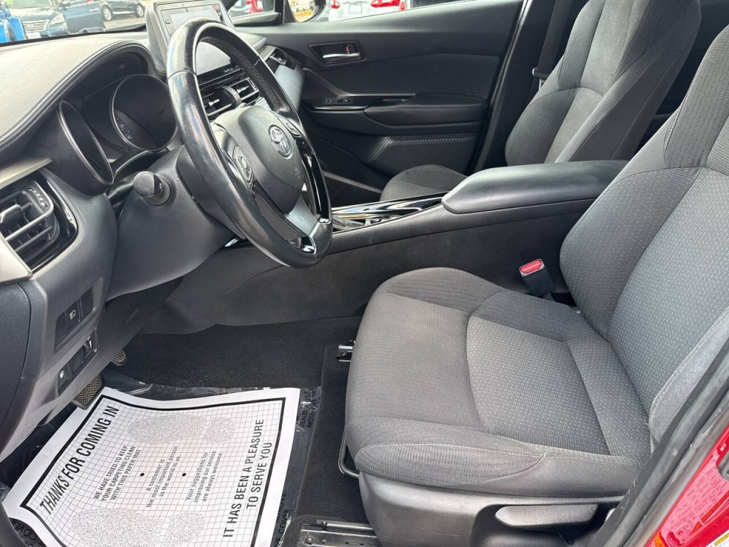 2019 Toyota C-HR Image 29