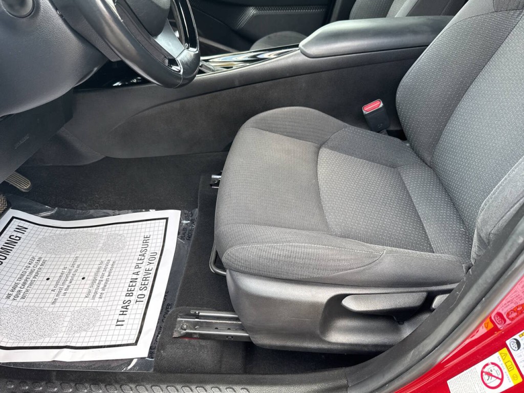 2019 Toyota C-HR Image 30