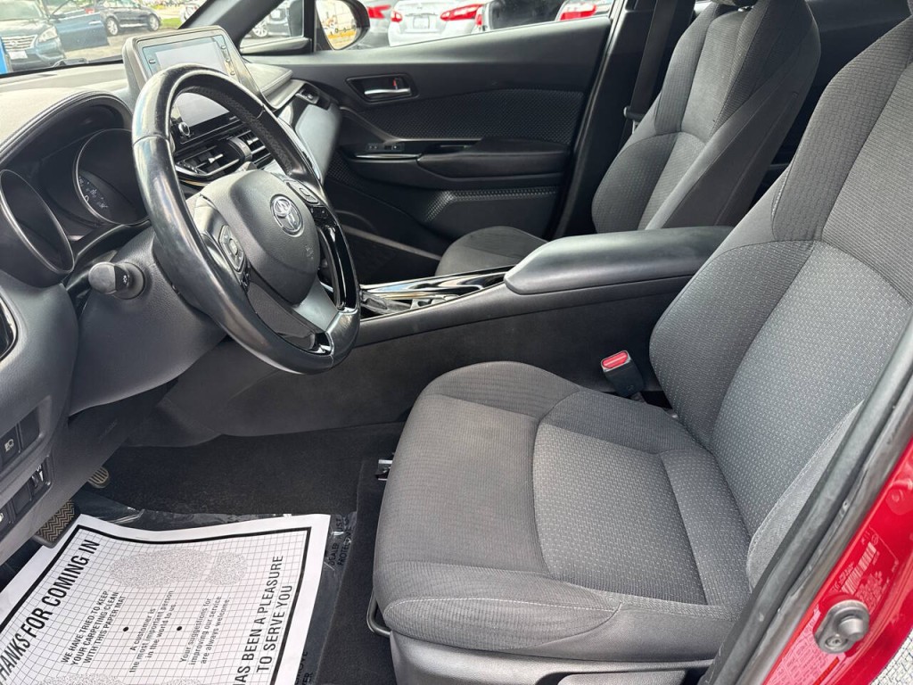 2019 Toyota C-HR Image 31