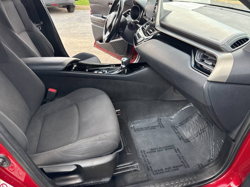 2019 Toyota C-HR Image 33