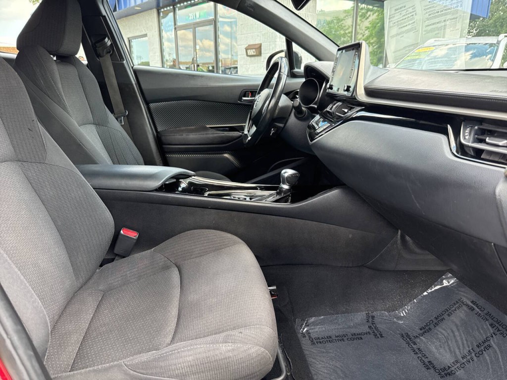2019 Toyota C-HR Image 35