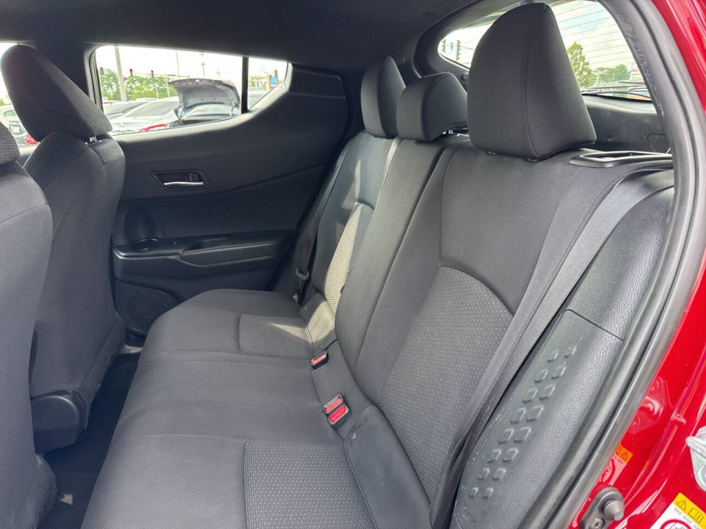 2019 Toyota C-HR Image 42