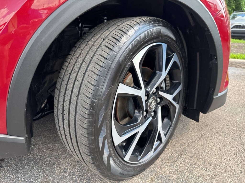 2019 Toyota C-HR Image 49